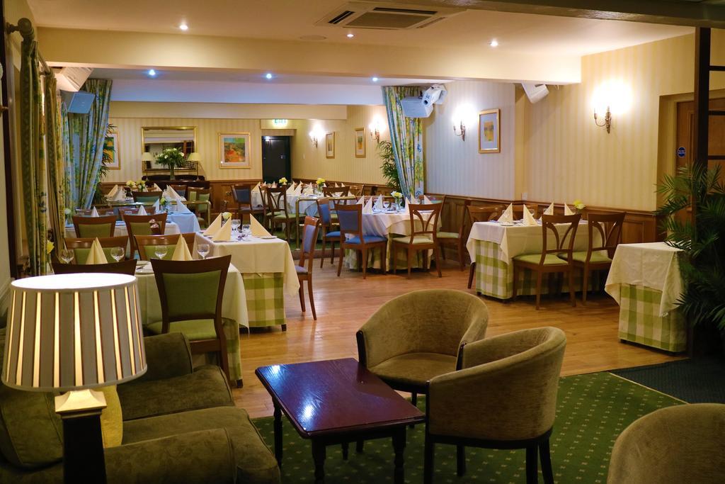 Falcon Hotel Carmarthen Exterior foto